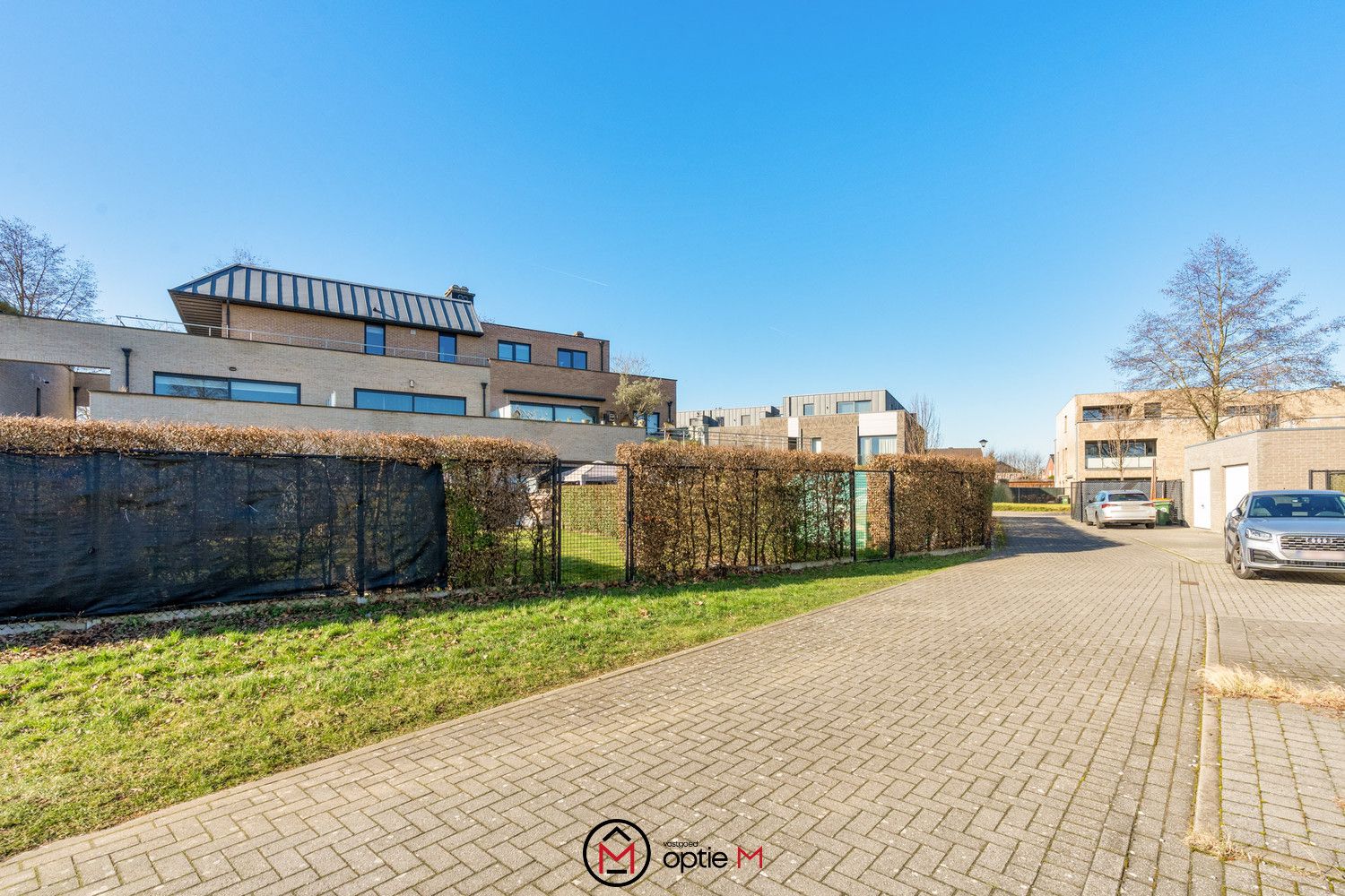 GELIJKVLOERS APPARTEMENT IN BILZEN foto 29