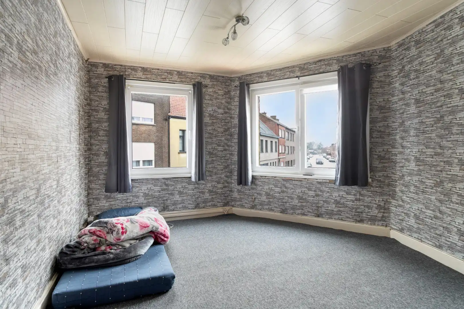 Handelshuis met woonst op centrale locatie, 5 slaapkamers foto 11