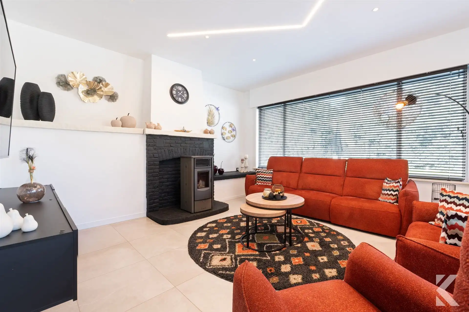 Gigantische, prachtig gerenoveerde woning met garage foto 8
