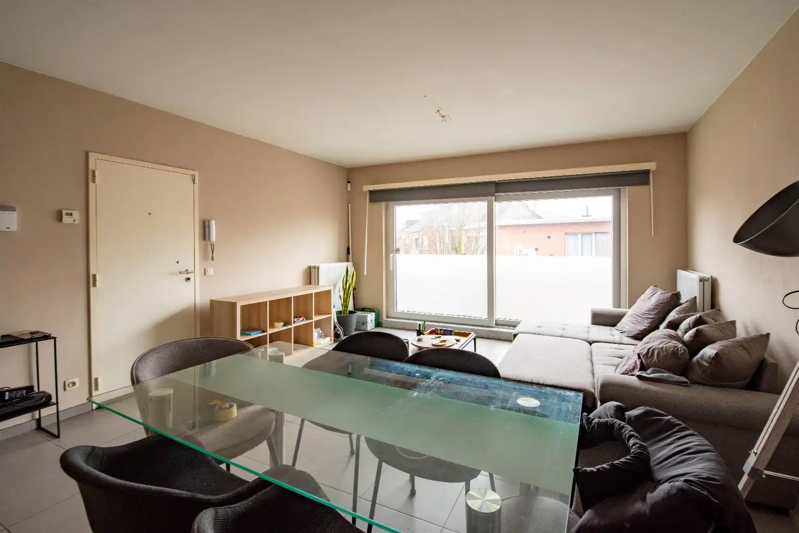 Mooi recent appartement met 2 slaapkamers en parking foto 4