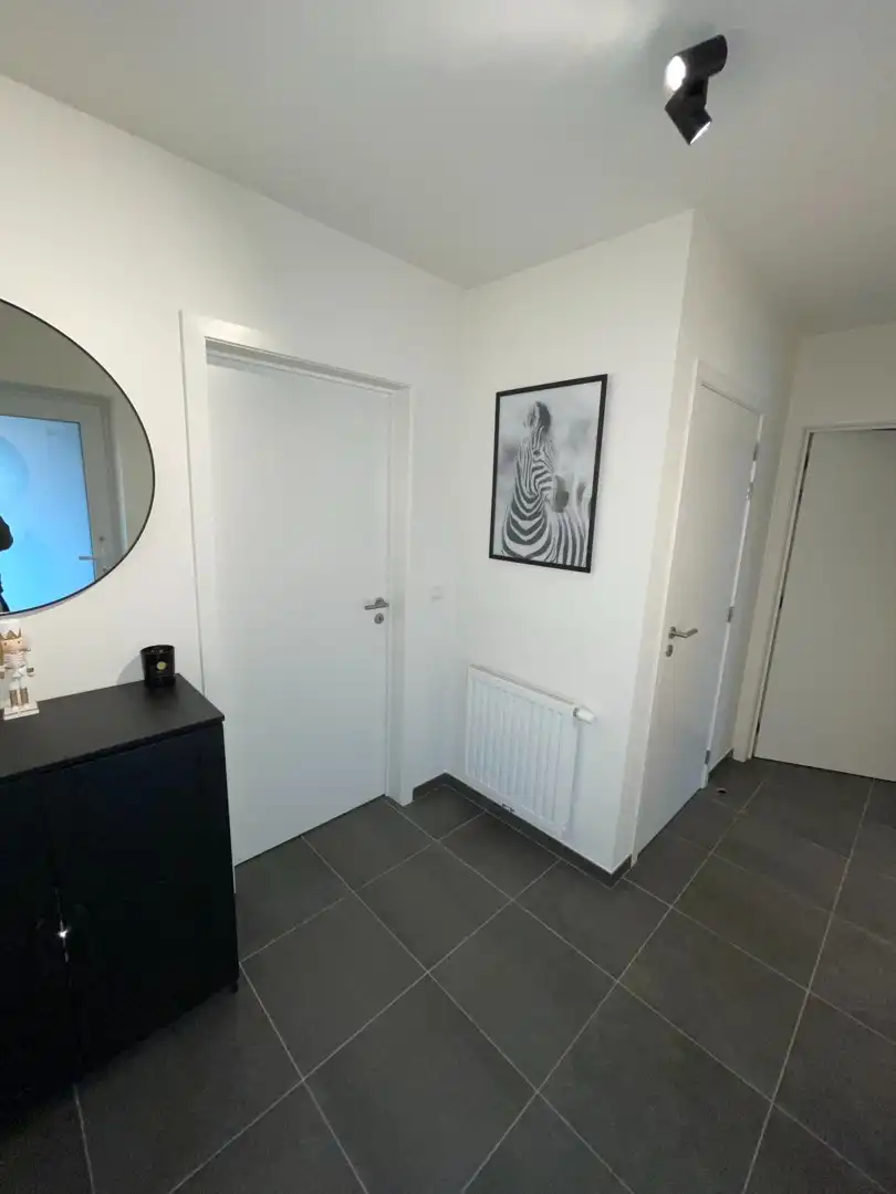 Zeer energiezuinig gelijkvloers appartement met 1 slaapkamer en terras Beverst/Bilzen. foto 3