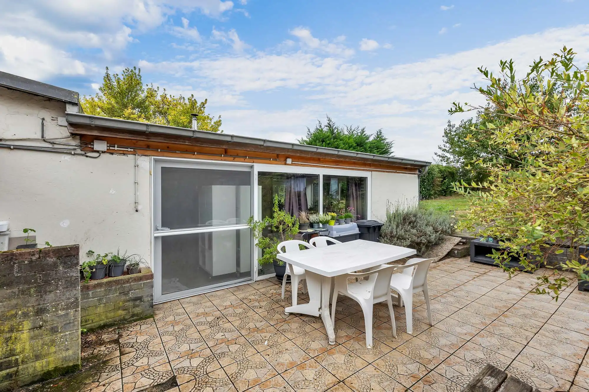 Instapklare woning met ruime garage op groene locatie foto 29