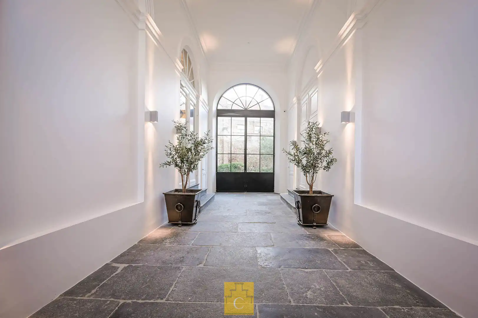 Gemeubeld appartement in stijlvol herenhuis, rustig gelegen nabij een rei foto 15