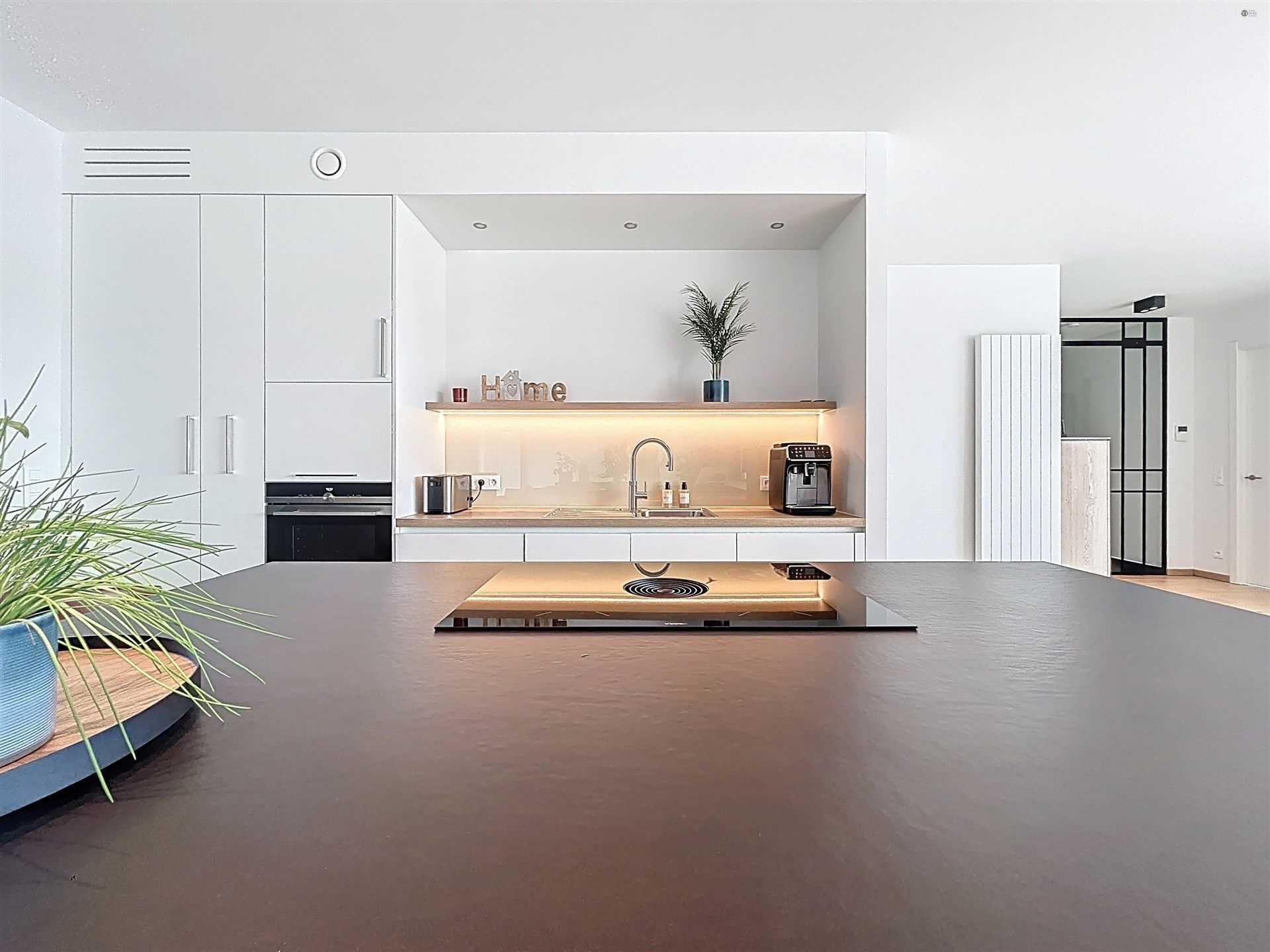Luxueus en energiezuinig drie slaapkamer-penthouse (170m²) met ruime terrassen (30m²) foto 8