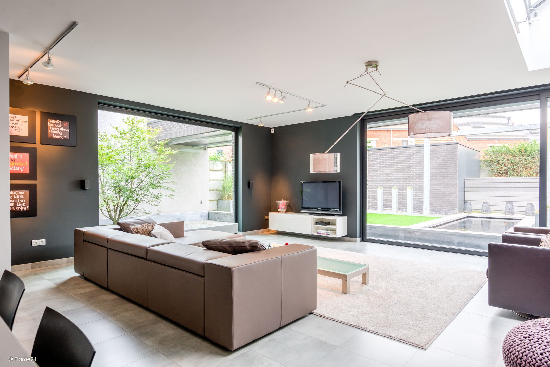 Moderne stadsvilla op een rustige locatie. foto 4