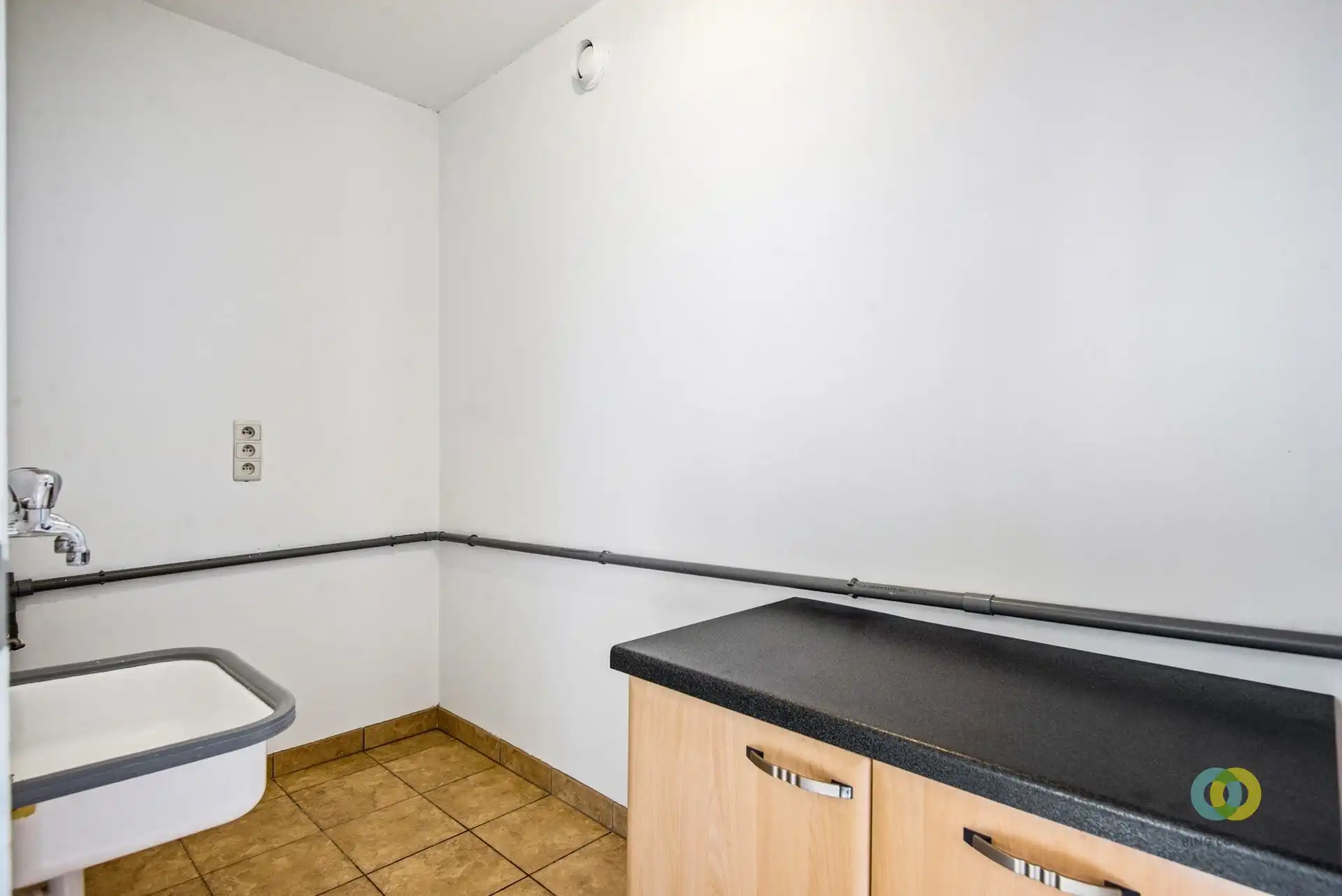 Appartement met twee slaapkamers en binnestaanplaats foto 11