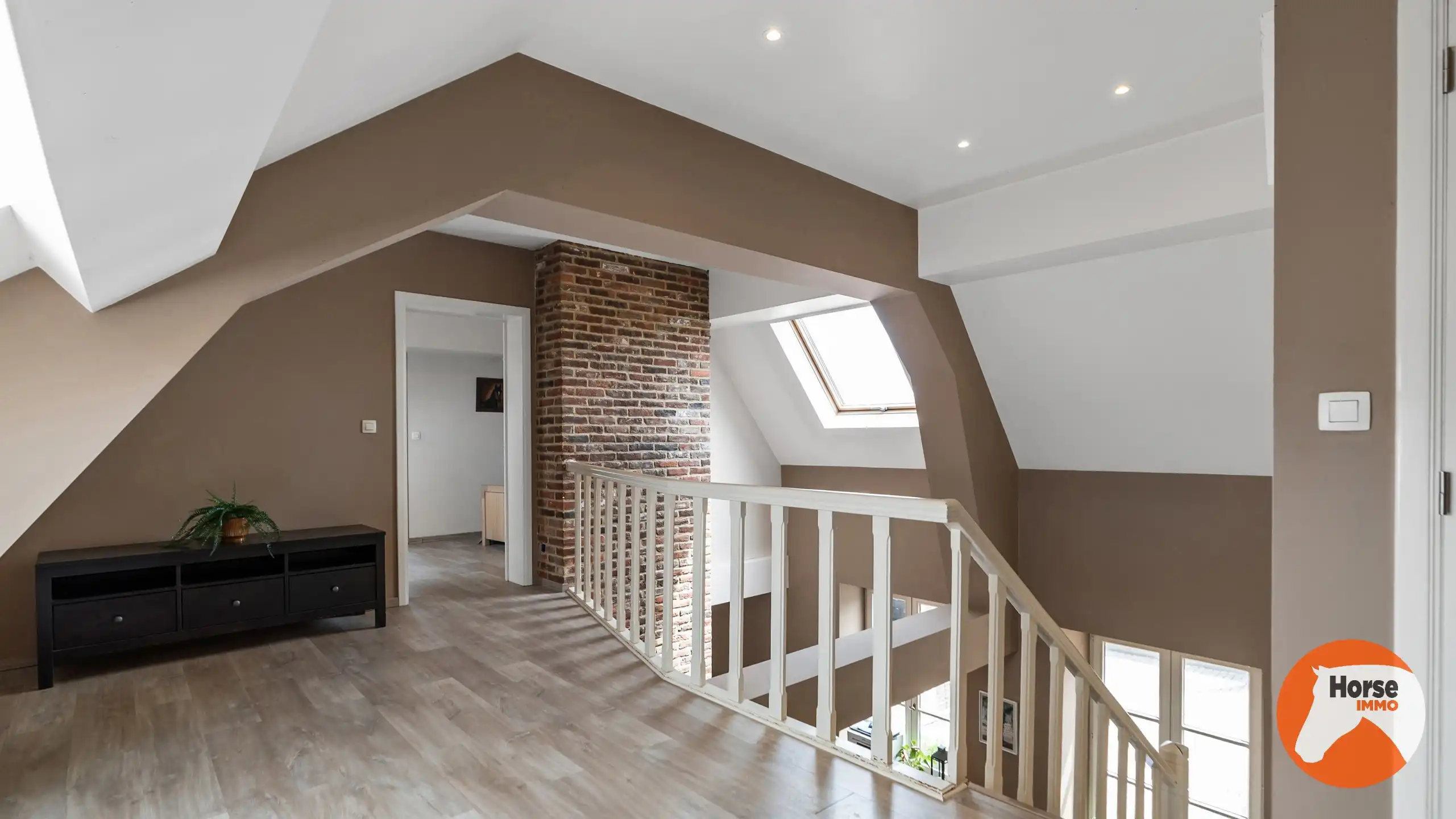 HEIKRUIS - Karaktervolle hoeve met stallen en piste op 1,7ha foto 21