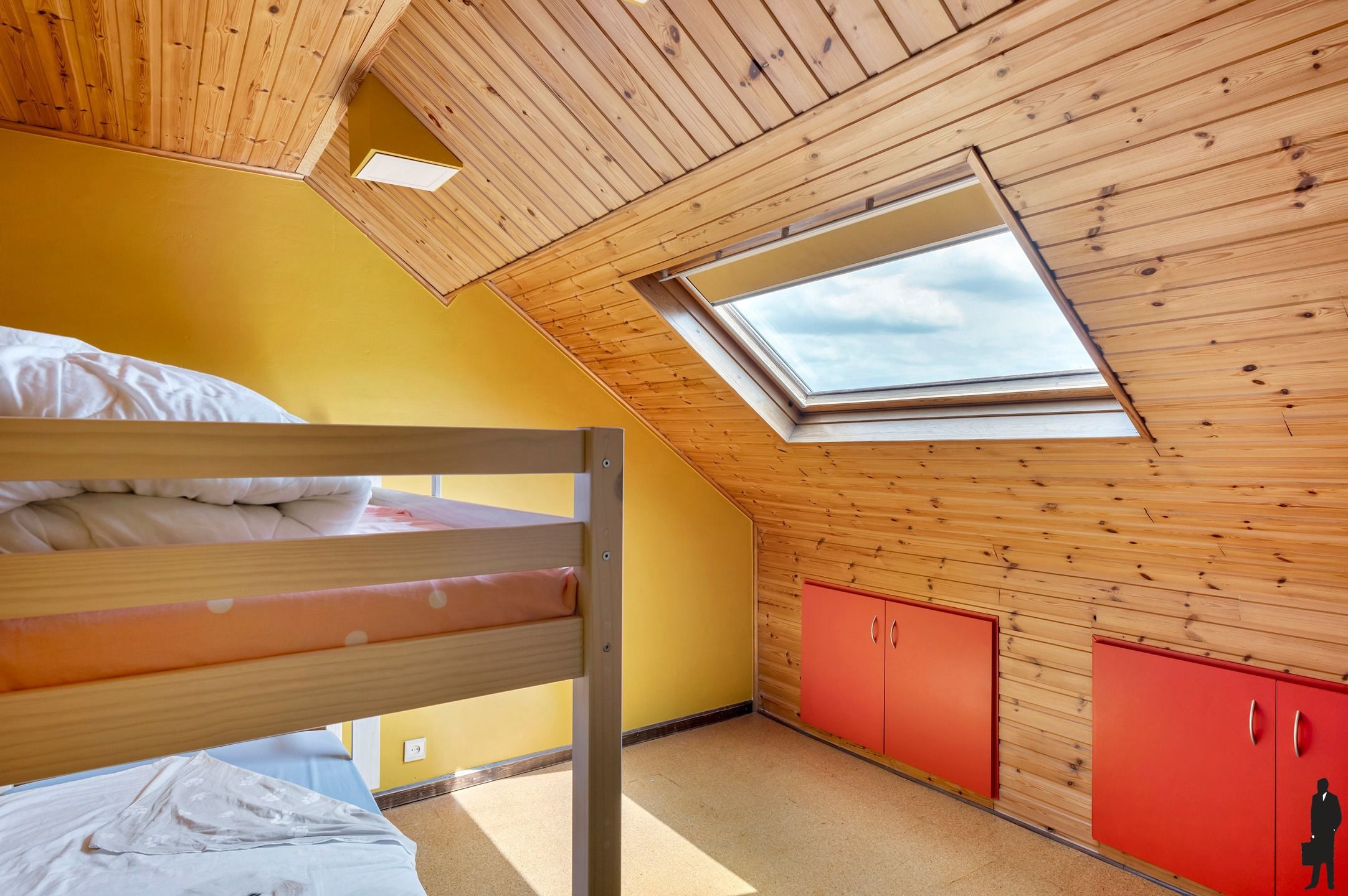 Bel-etage woning met 4-5 slks en een inpandige garage foto 14