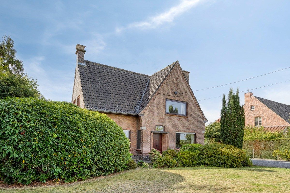 Landelijk gelegen woning op 4 km van het St. Pietersstation foto {{pictureIndex}}