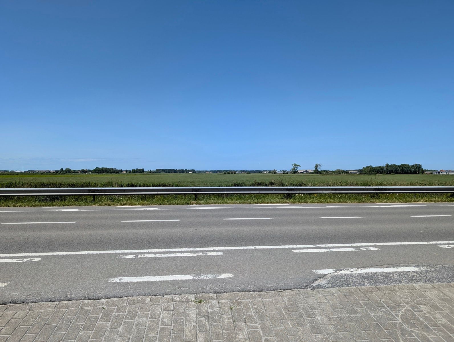 Starterswoning in Veurne te koop.  foto 24