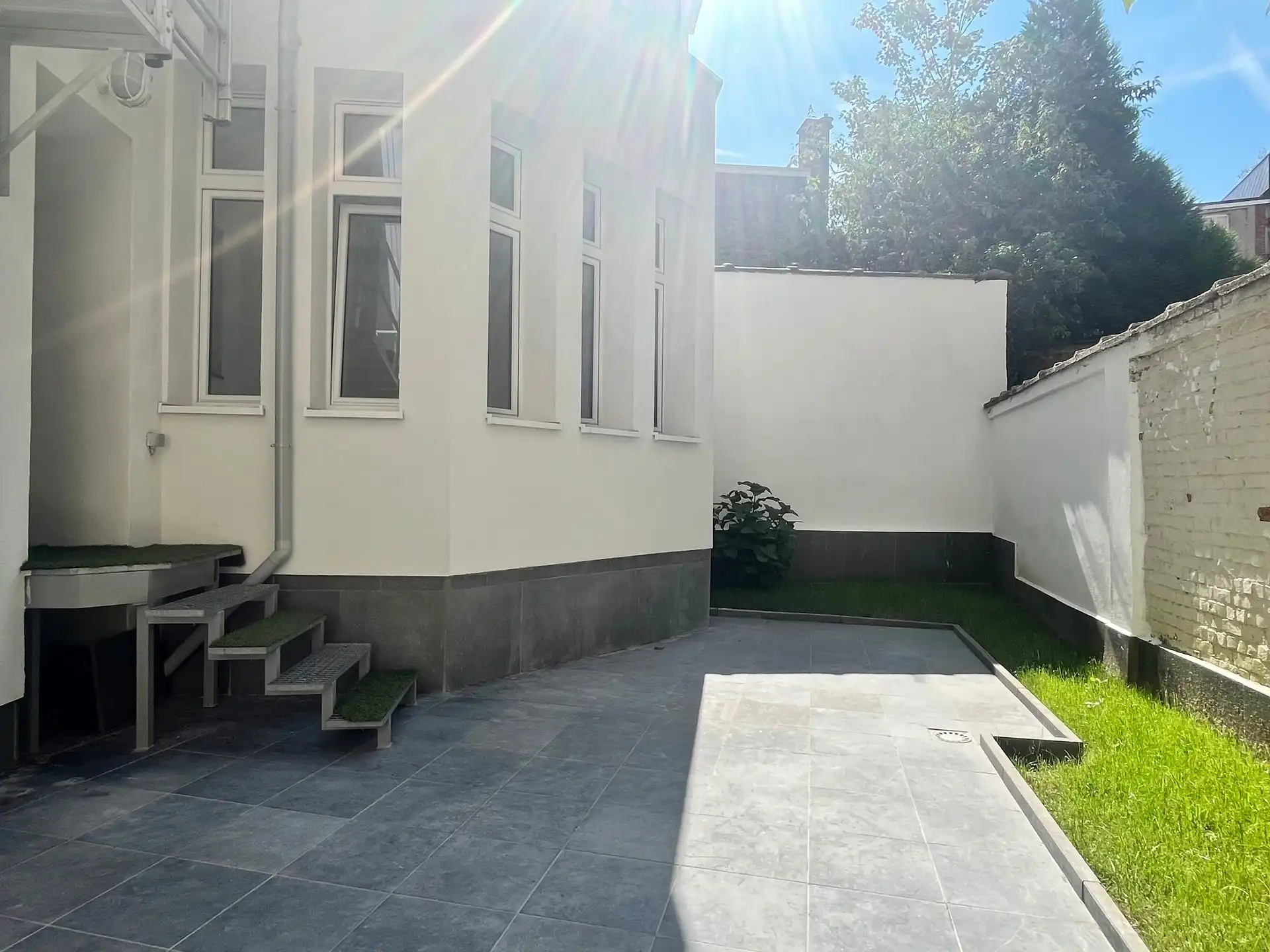 Gelijkvloers appartement met ruime stadstuin! foto {{pictureIndex}}
