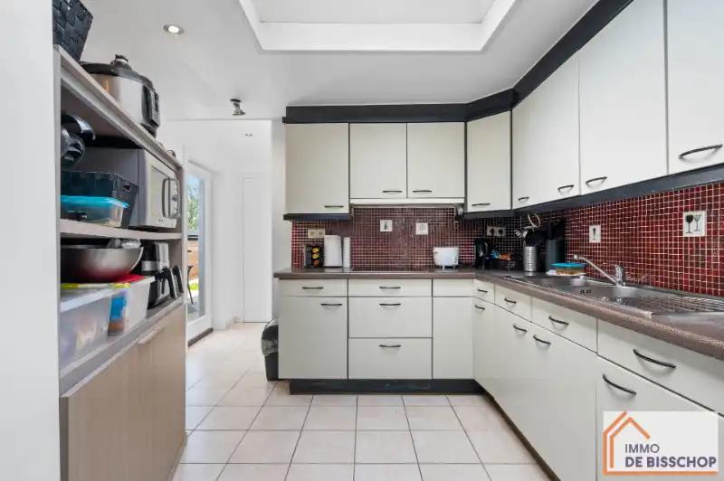 Gezellige woning met 3 slaapkamers en zongerichte tuin foto 6