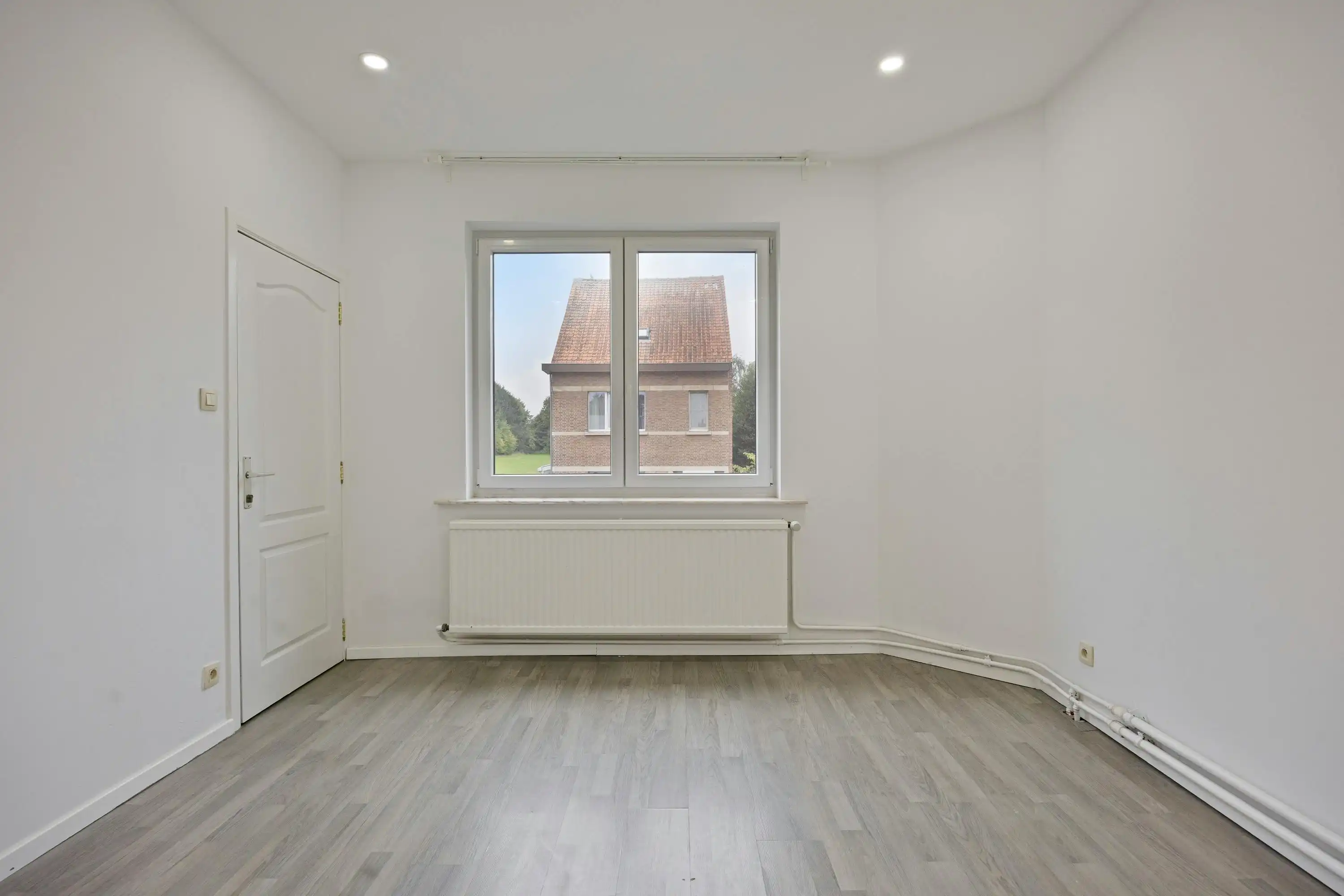 Instapsklare eengezinswoning in het centrum van Grimbergen! foto 14