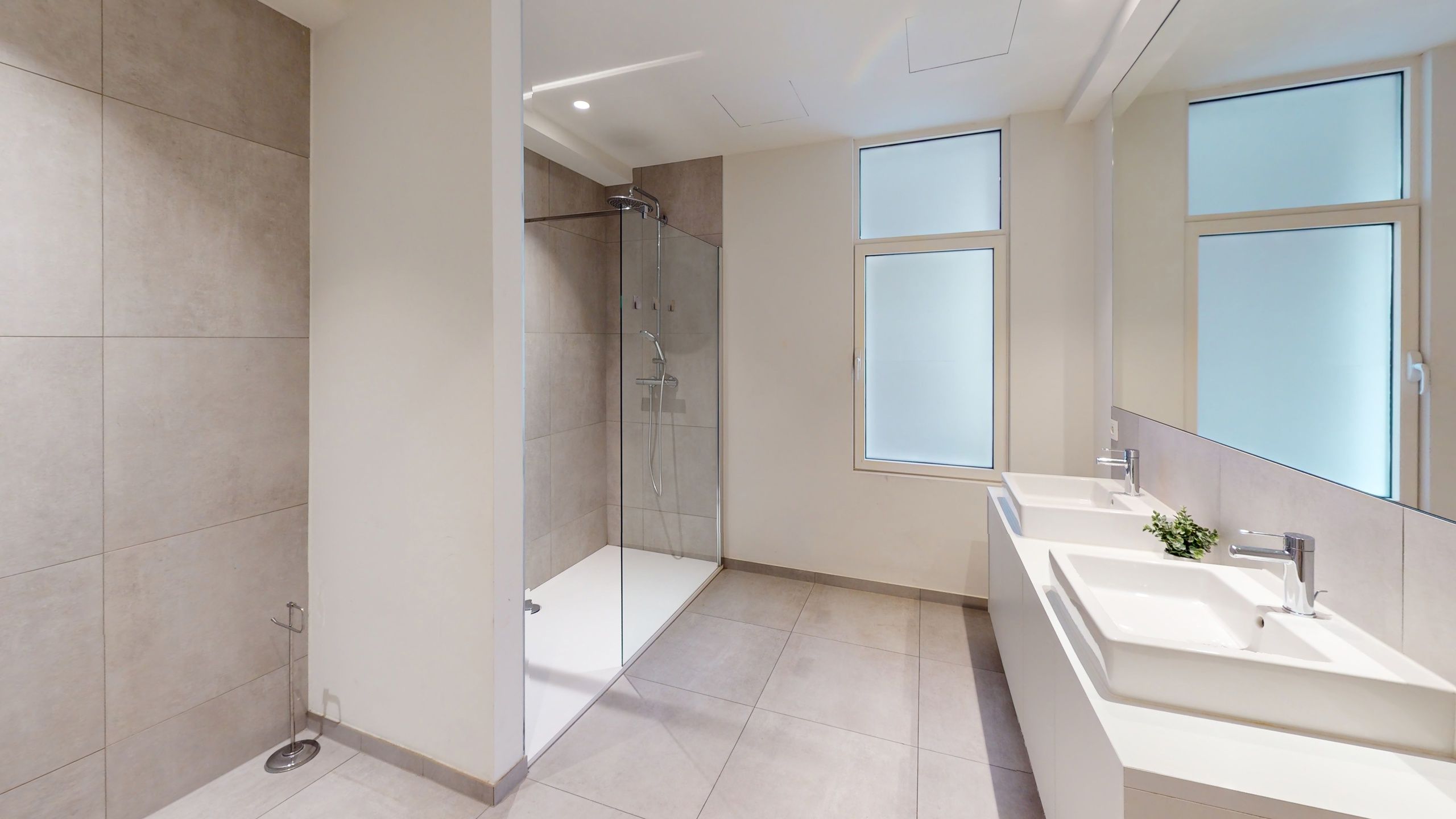 ANTWERPEN - Royaal appartement met terras op centrale locatie foto 8