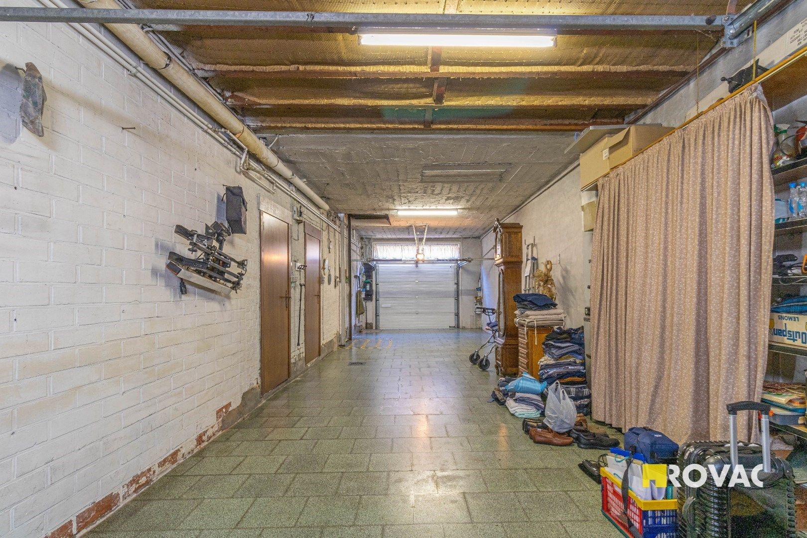 Ruime woning met 4 slaapkamers én veel potentieel nabij centrum foto 12