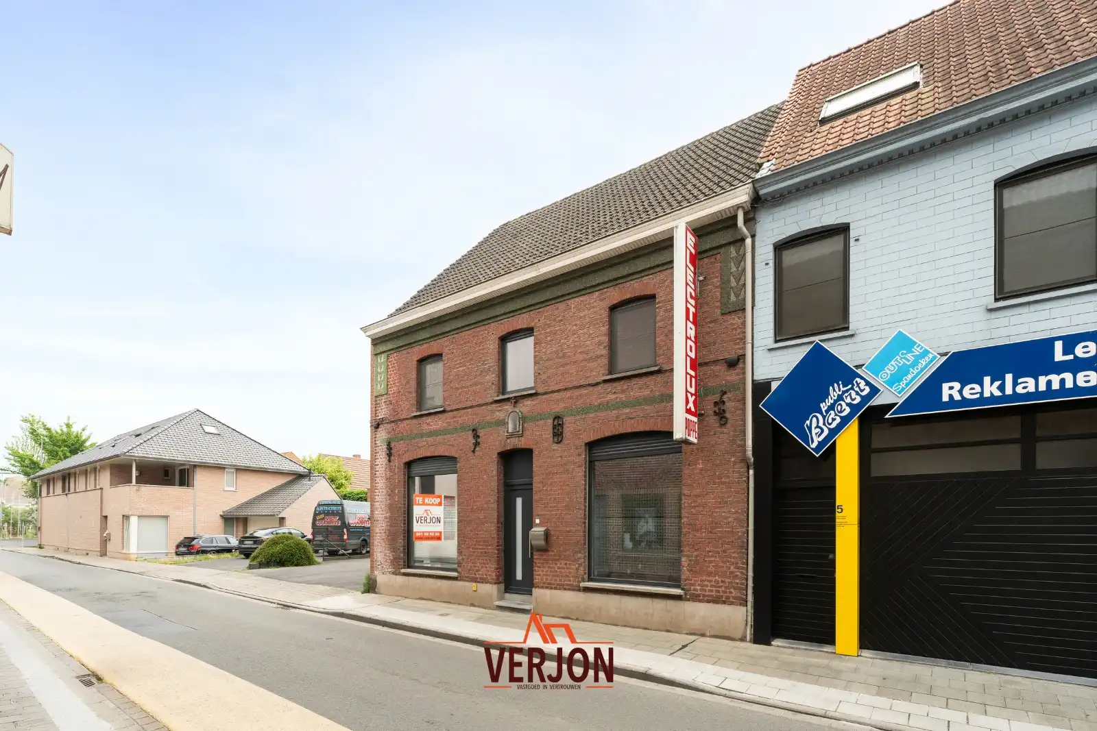 Veelzijdig handelspand met woonst te koop in Izegem! foto 36