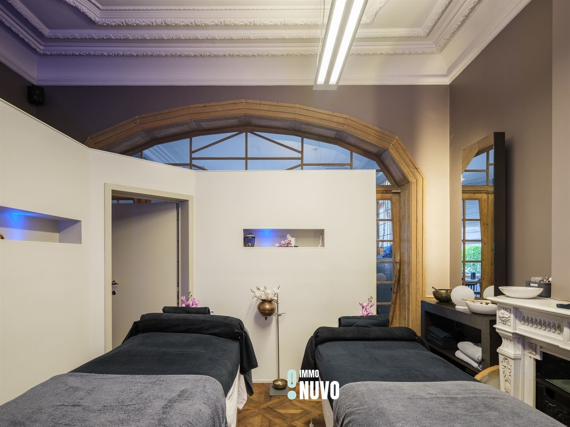 Exclusief herenhuis met handelspand op toplocatie te Aalst foto 4