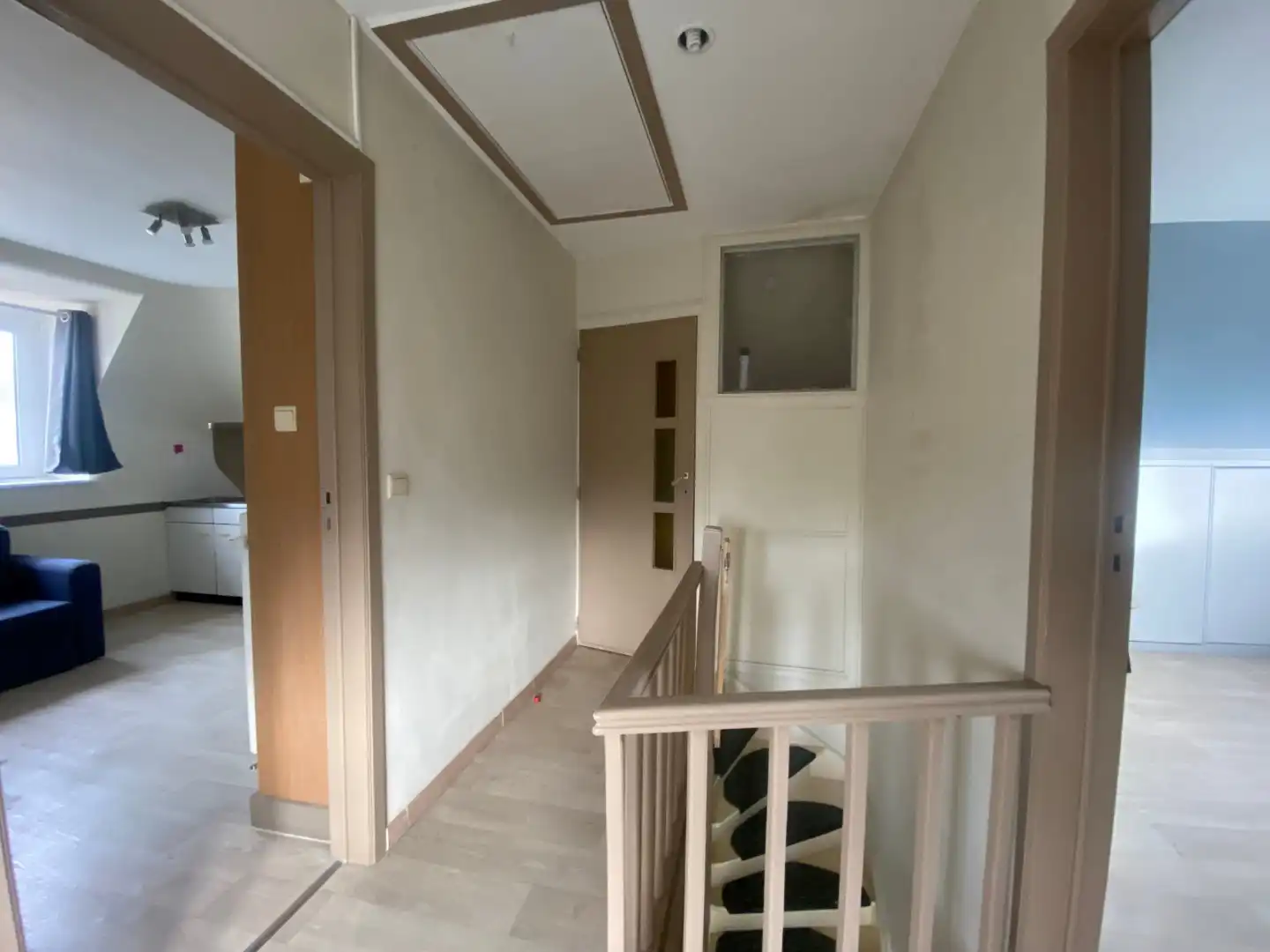 Appartement met 1 ruime slaapkamer en mogelijkheid tot aankoop garage in gebouw foto 5