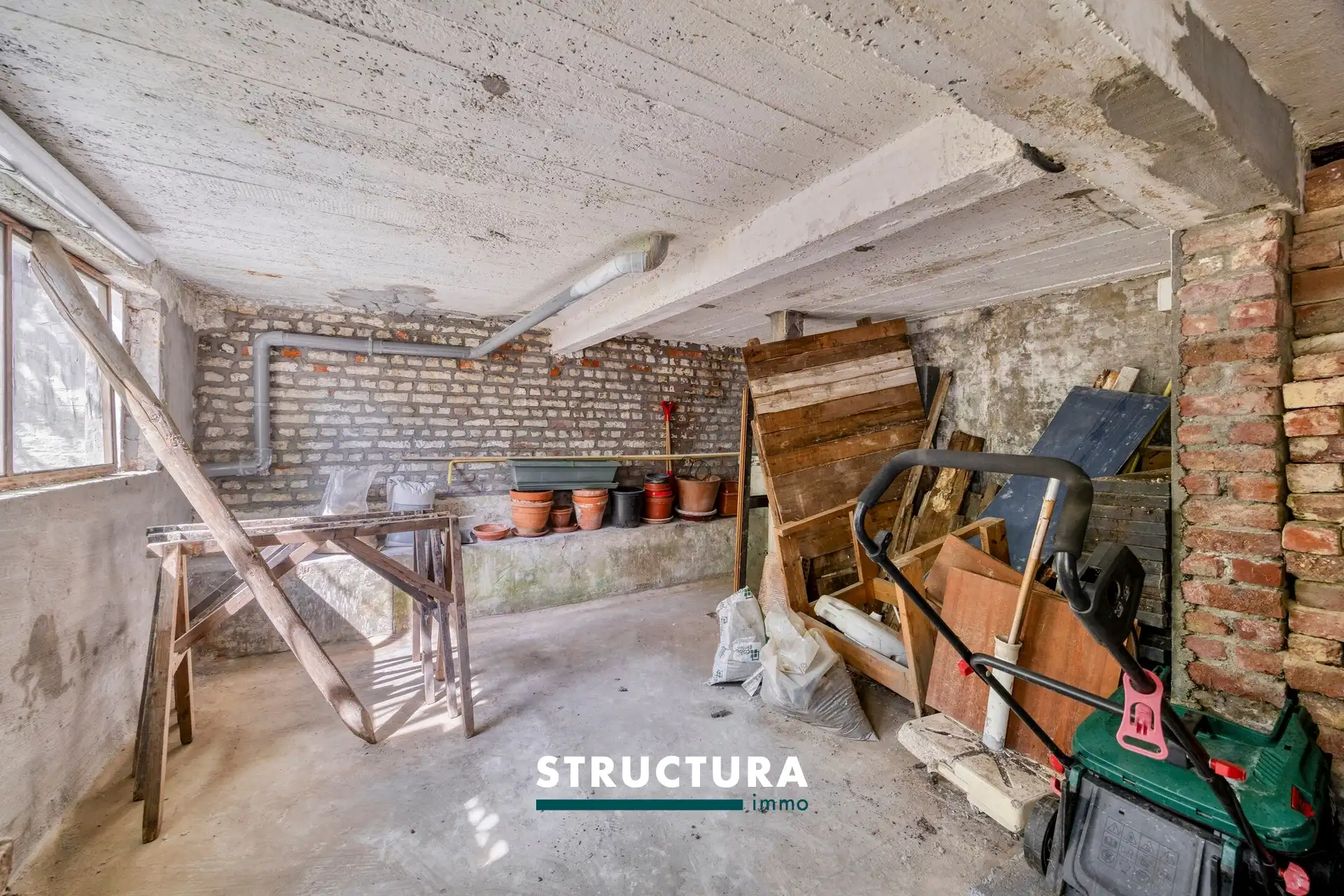 Ruime en lichtrijke woning met een aangename zuidgerichte tuin. foto 31