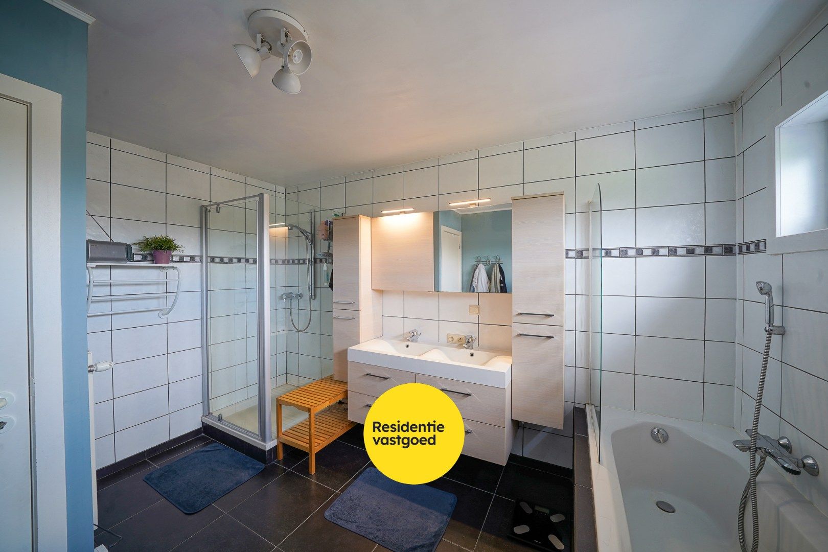 Instapklare halfopen woning met 3 slaapkamers op gunstige locatie te Bredene foto 15