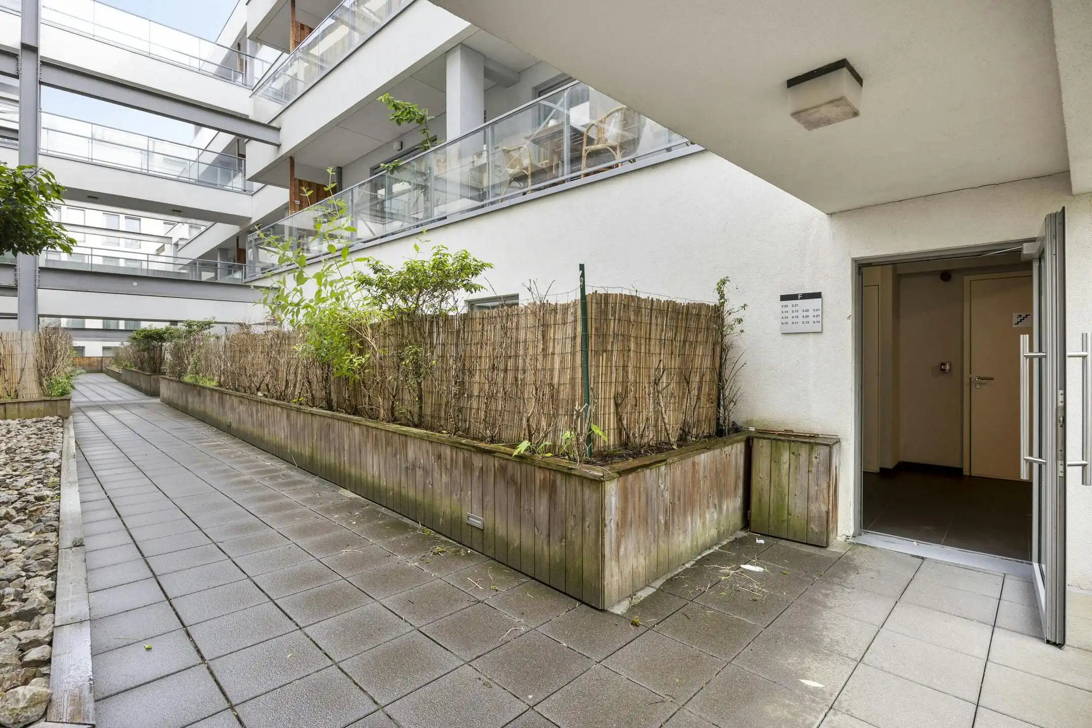 Ruim appartement met twee slaapkamers in centrum Brussel foto 13