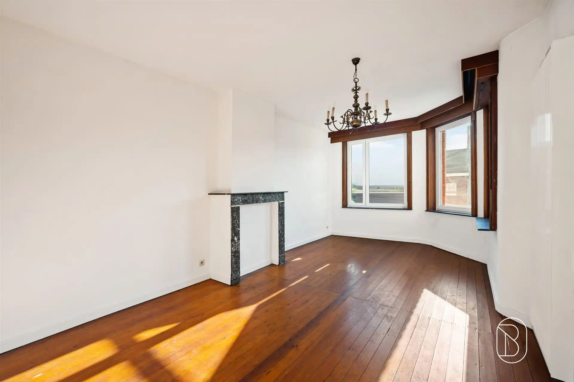 Karaktervolle herenwoning met 5 slaapkamers te Harelbeke foto 8