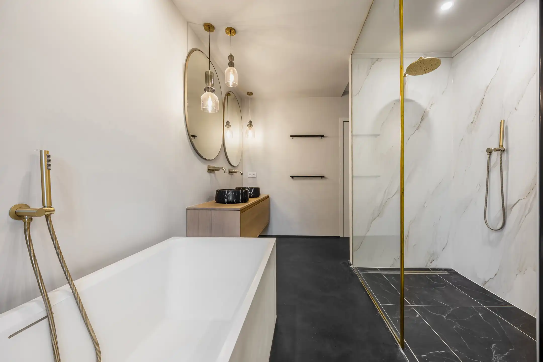 Stijlvolle, energiezuinige woning met rondom heerlijke tuin  foto 27