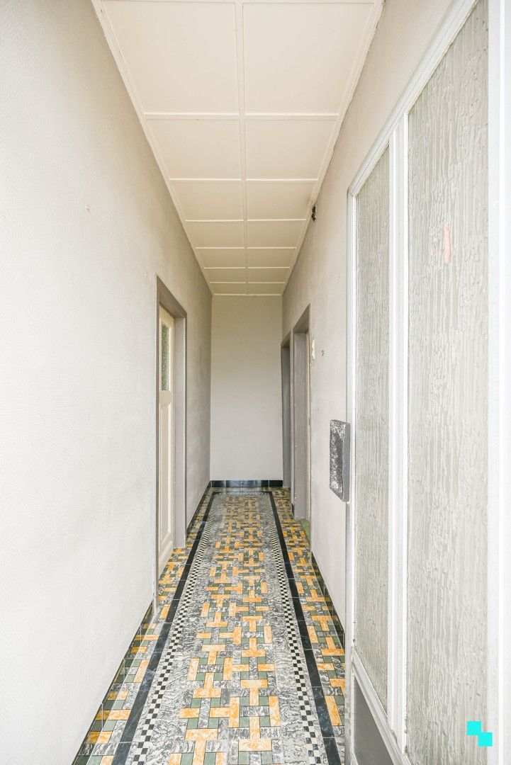 Landelijk gelegen, te renoveren woning op 1.767m² perceel foto 2