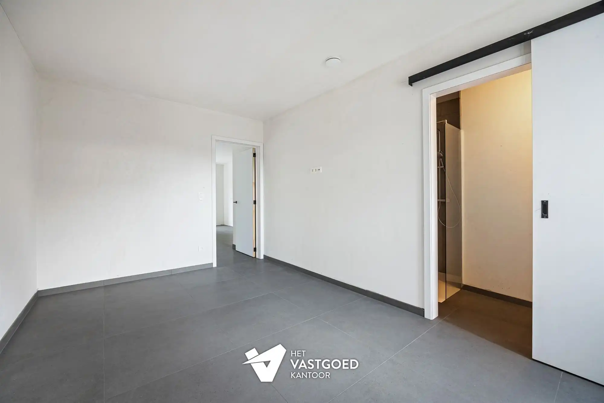 COMFORTABEL APPARTEMENT MET RUIM TERRAS OP DE EERSTE VERDIEPING foto 13