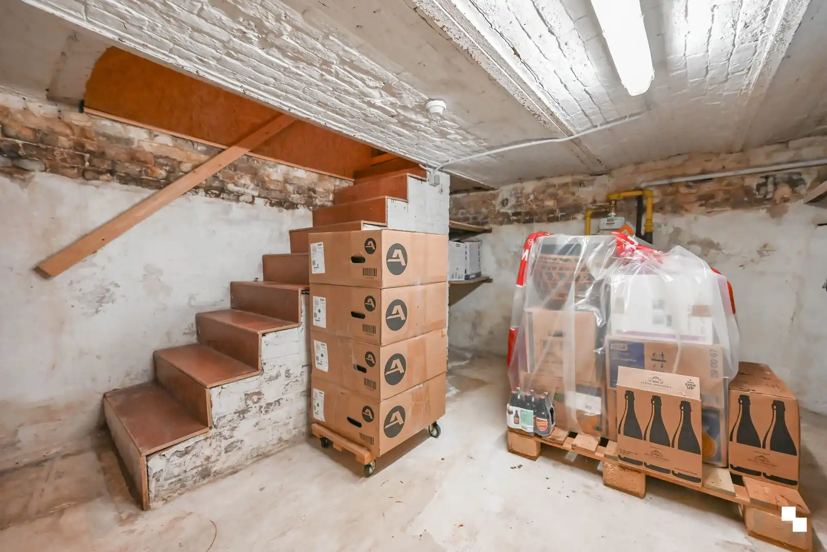 Ruime, volledig gerenoveerde woning met tuin nabij centrum Izegem foto 14