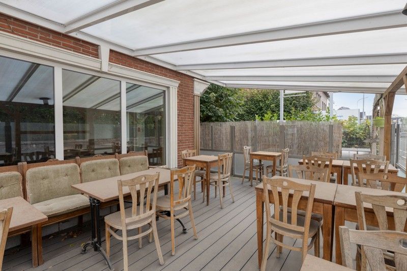 Commercieel pand met woonst en feestzaal op zichtbare locatie te Tielt 🏠 foto 11