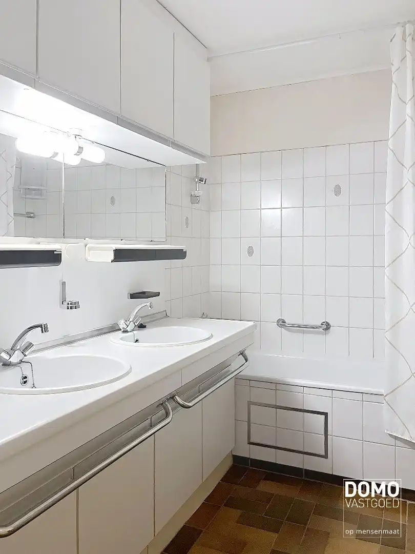 Ruime halfopen bebouwing te huur in Bilzen-Hoeselt - 122m² - EPC: C foto 8