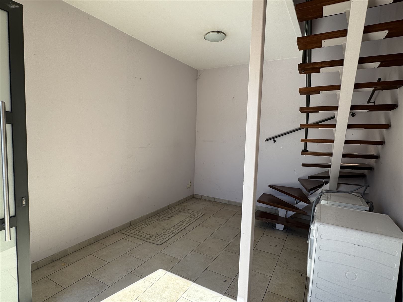 Ruime stapelwoning met 2 slaapkamers en garage foto 19