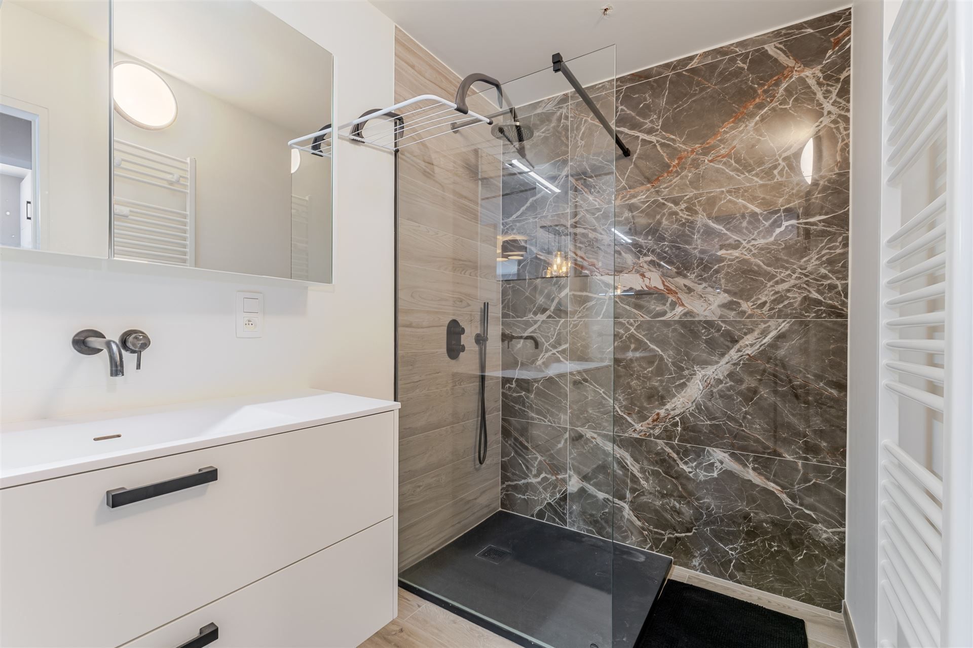 VERNIEUWD APPARTEMENT / JACHTHAVEN foto 15