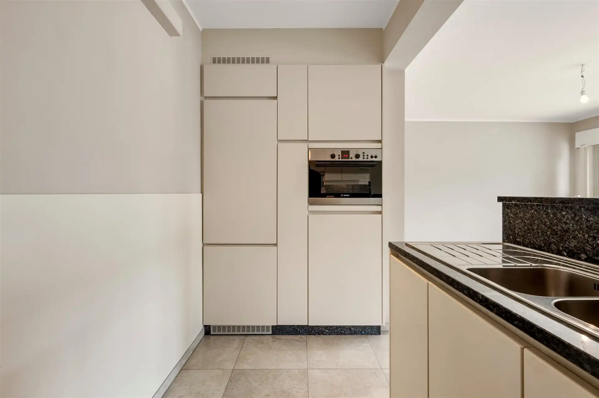 Uiterst centraal gelegen appartement met 2 slpks foto 9