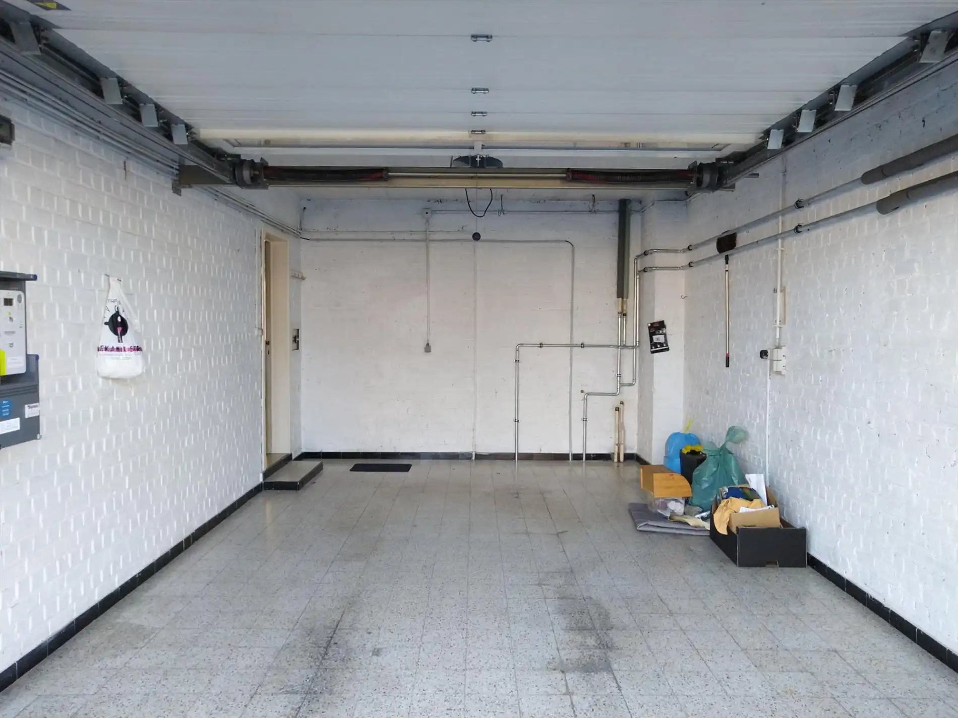 GLVL. 1- slpk. appartement met inpandige garage foto 8