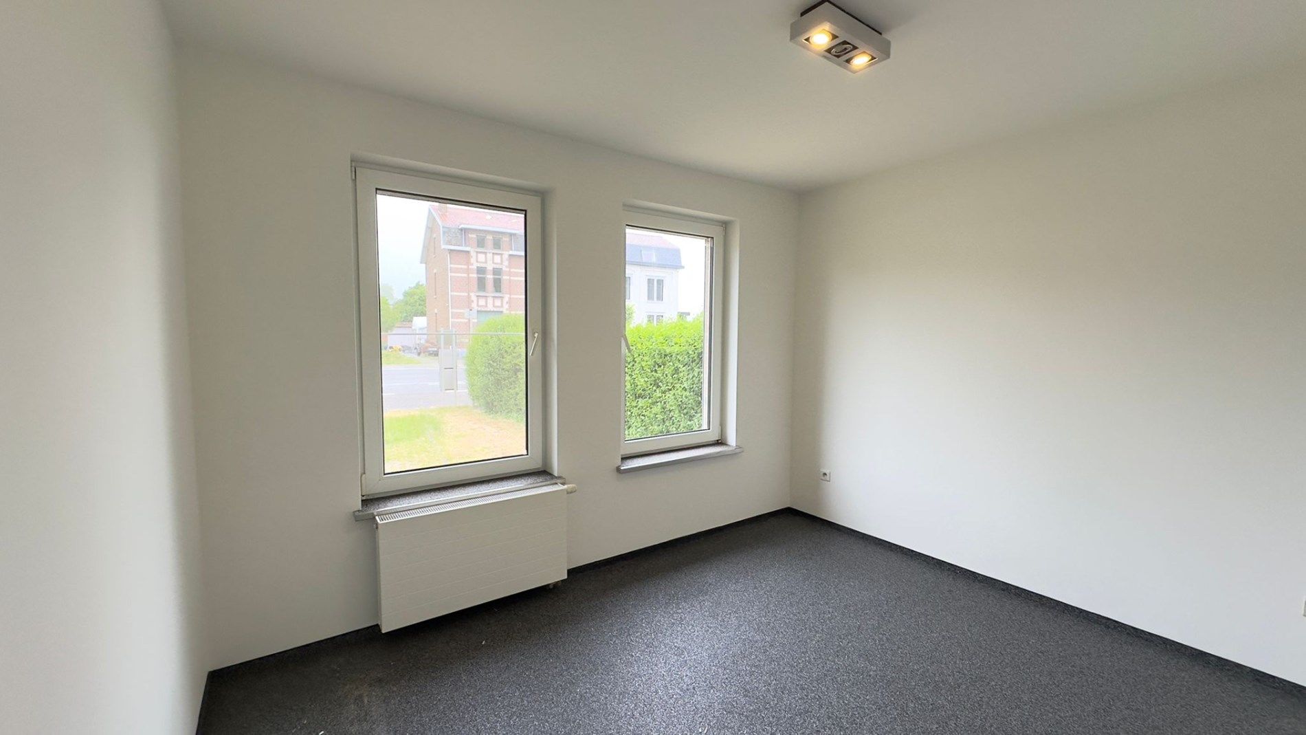 Gelijkvloers appartement op uitstekende locatie vlakbij Maastricht foto 3