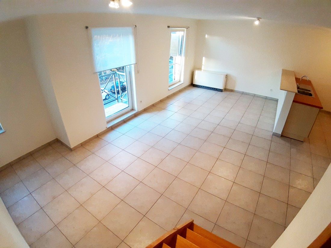 Gunstig gelegen duplex appartement te Genk foto 4