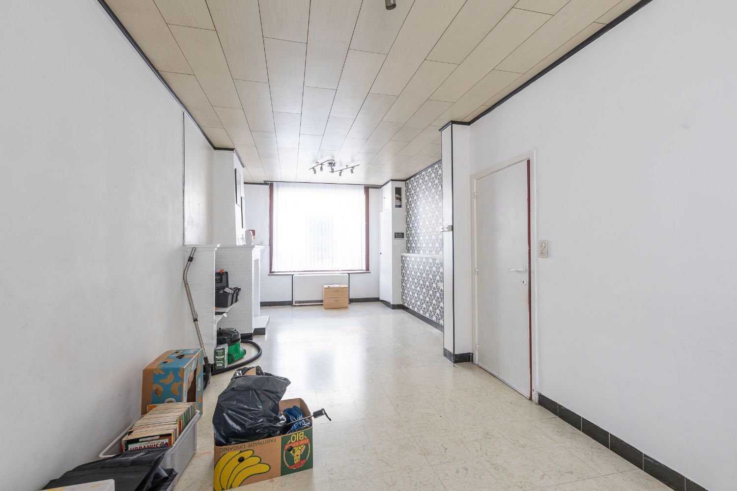 Te renoveren woning op aangename locatie foto 4