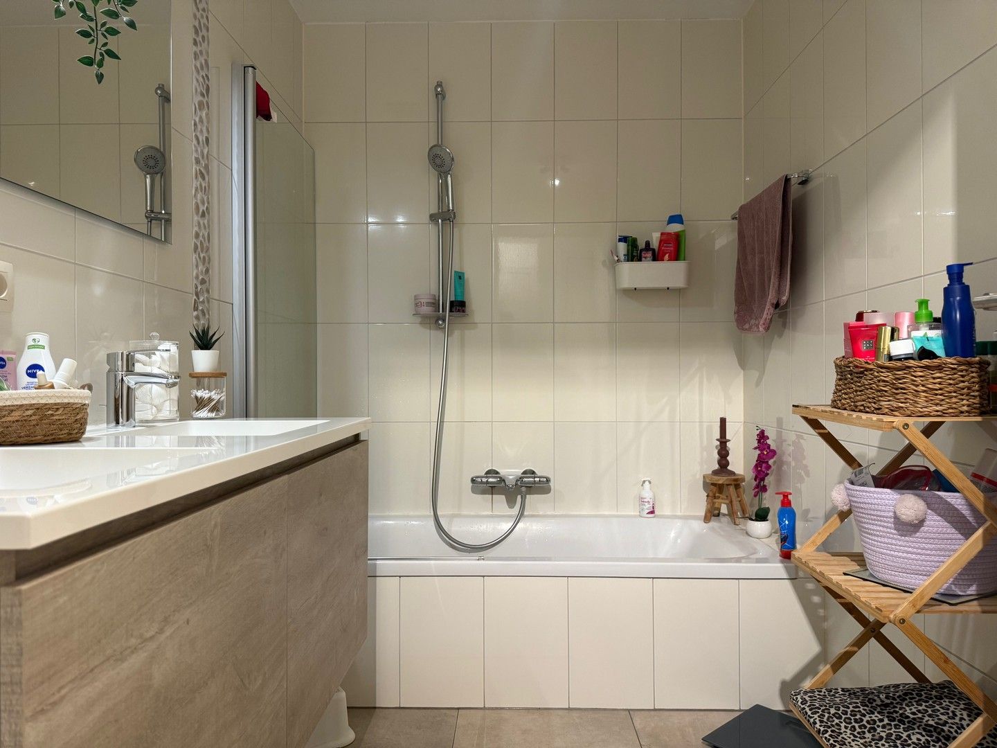 Comfortabel gelijkvloers appartement met tuin. foto 6