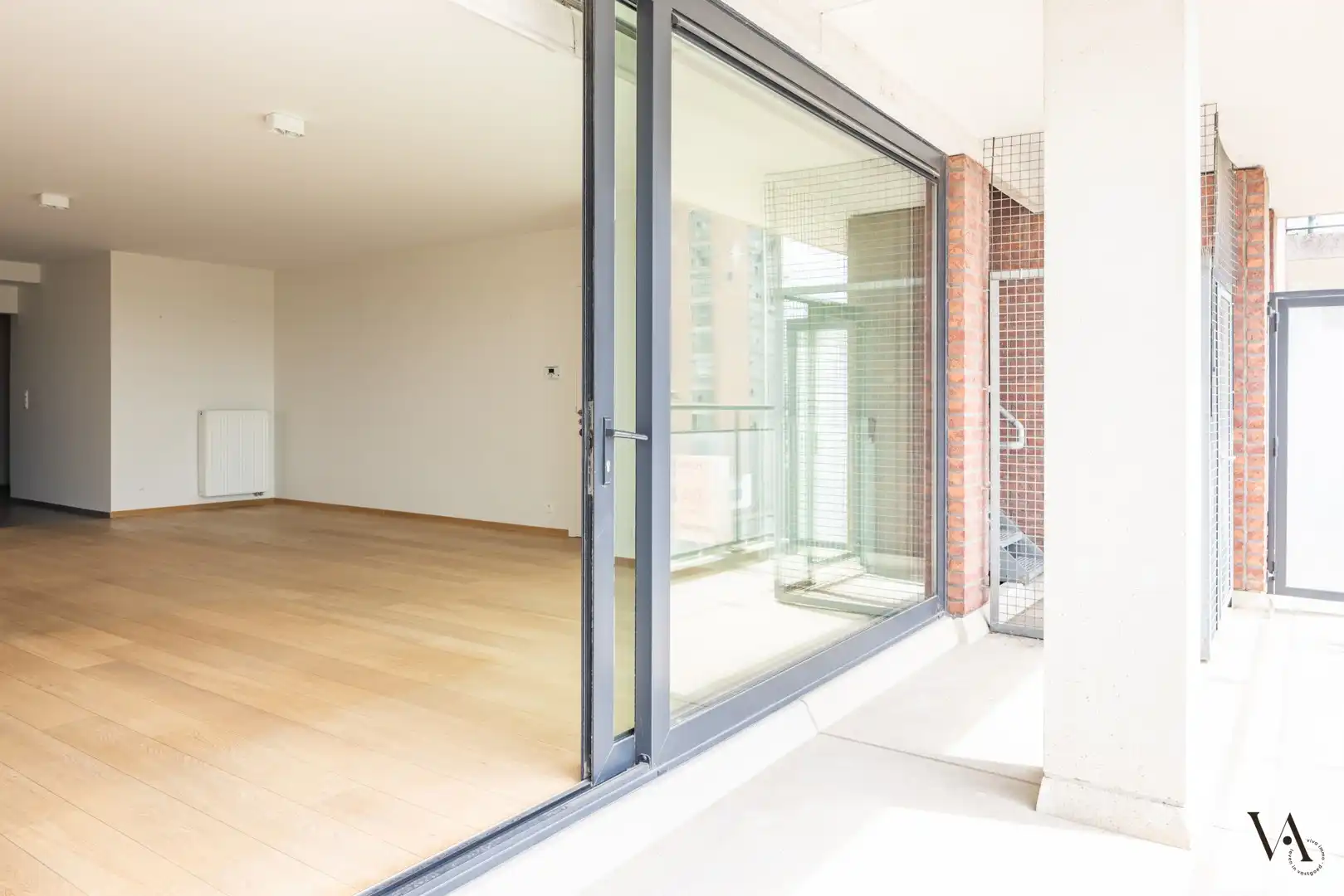 Ruim appartement met 2 slaapkamers en prachtig uitzicht over de jachthaven en het historische centrum foto 8