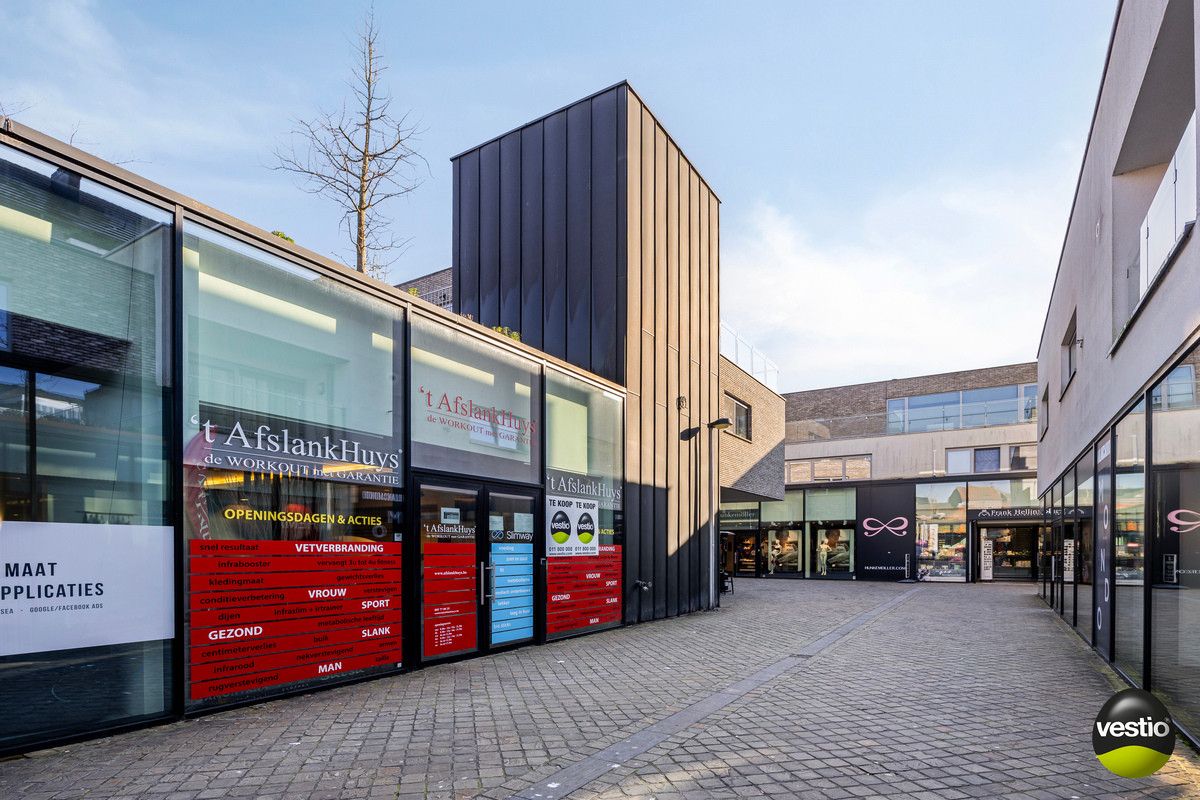 HANDELSGELIJKVLOERS IN WINKELCENTRUM VAN BILZEN foto 12