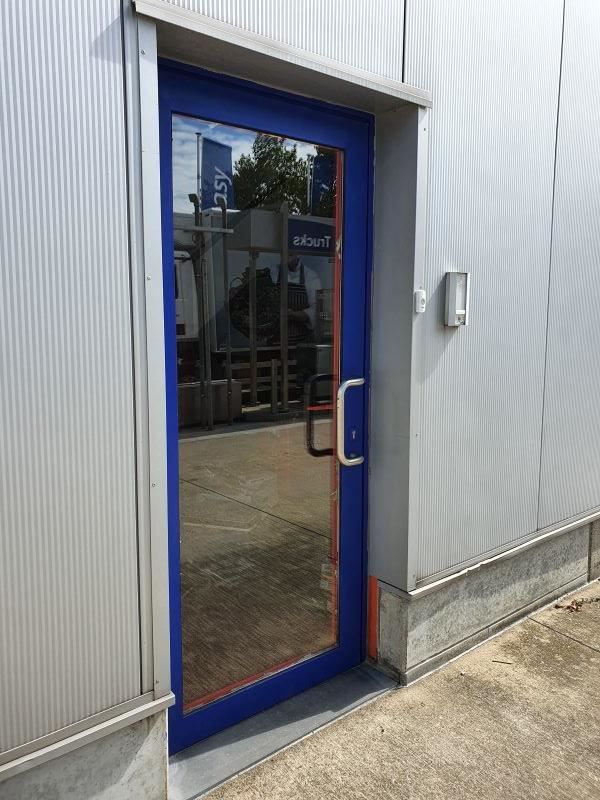 Multifunctionele ruimte met eigen inkomhal en inpandige garage in Wingepark foto 2