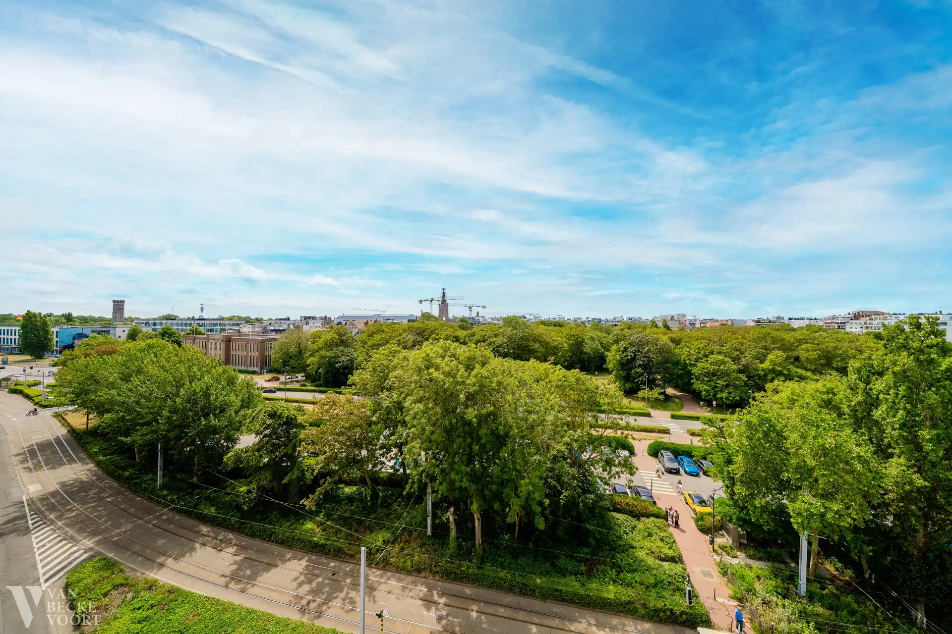 Bijzonder parkappartement - frontaal groenzicht op Leopoldspark foto 5