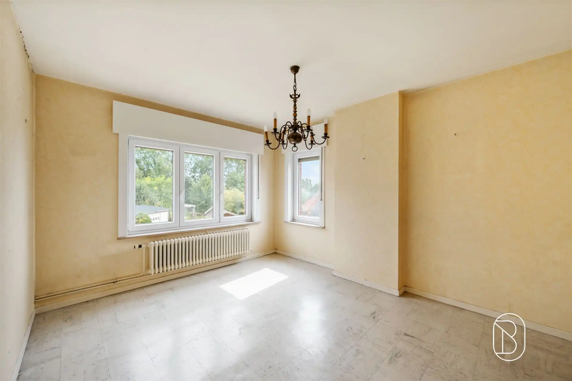 Ruime te renoveren woning met 4slk & tuin op de Valkenberg foto 24