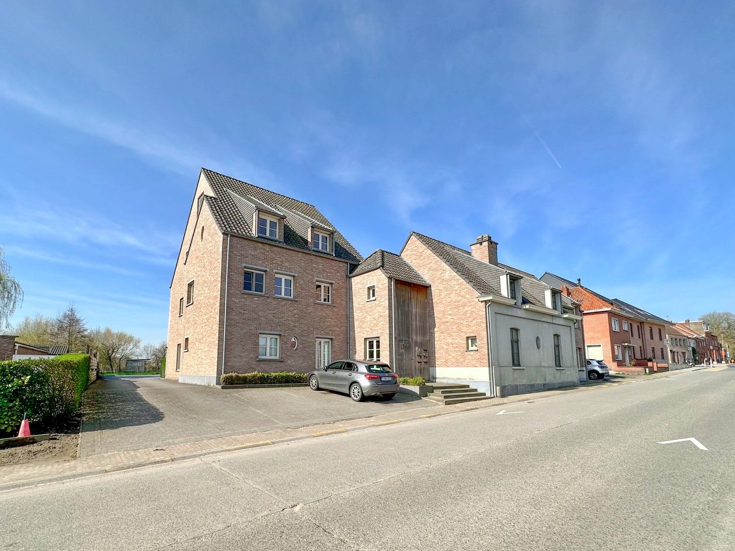 Lichtrijk, instapklaar appartement met open verzicht in Zomergem foto {{pictureIndex}}