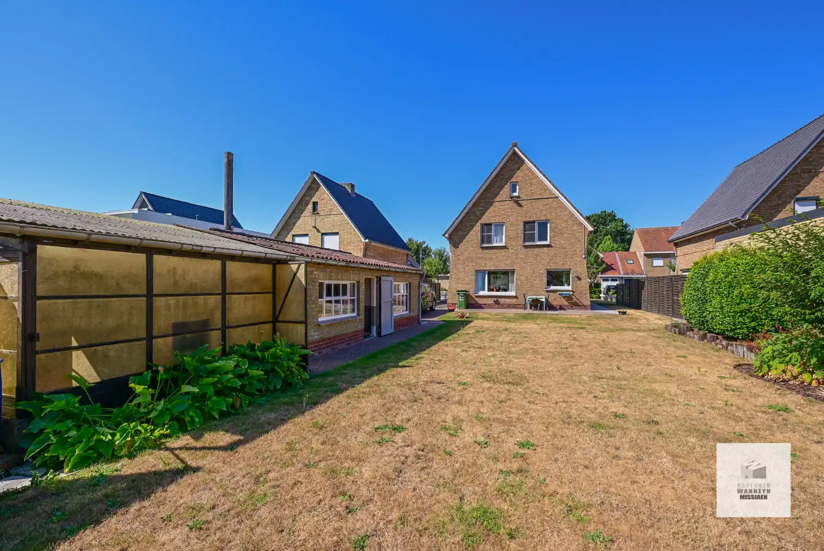 Te renoveren open bebouwing met 3 slaapkamers, tuin en garage op 627m2  foto 19
