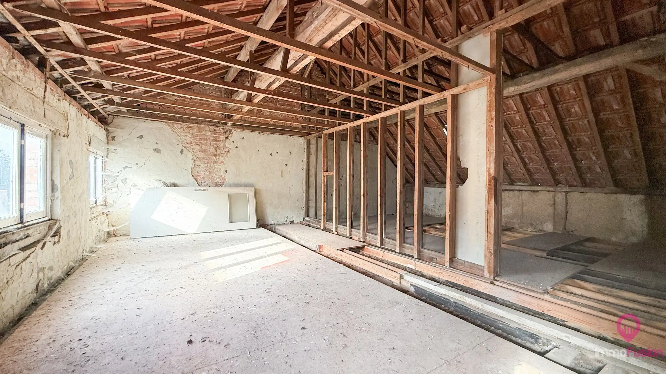 Te renoveren woning gelegen op een doodlopende straat! foto 23