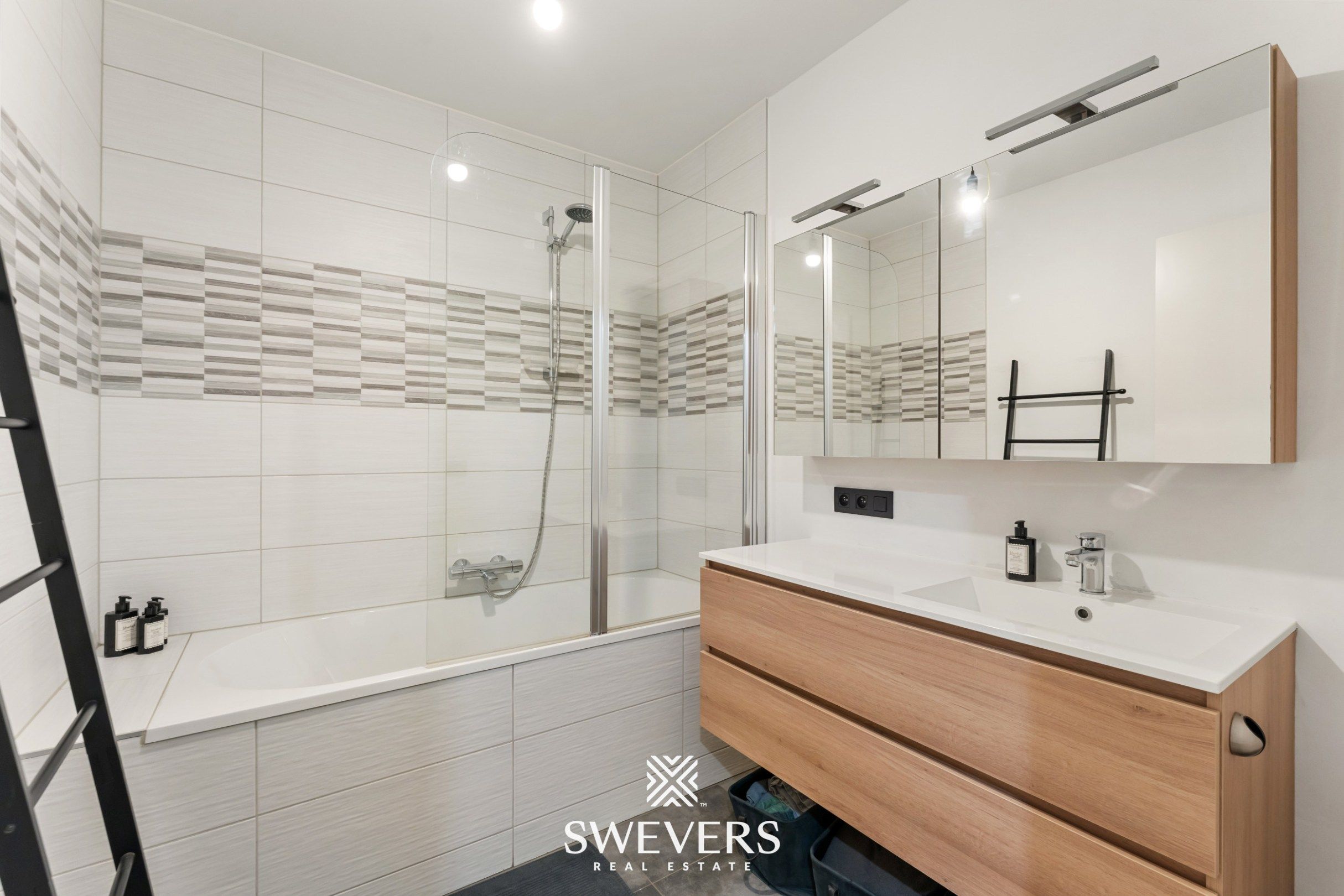 Trendy woning met 2 slpk, 2 bergingen en leuk terras (O) vlakbij centrum Zonhoven foto 20