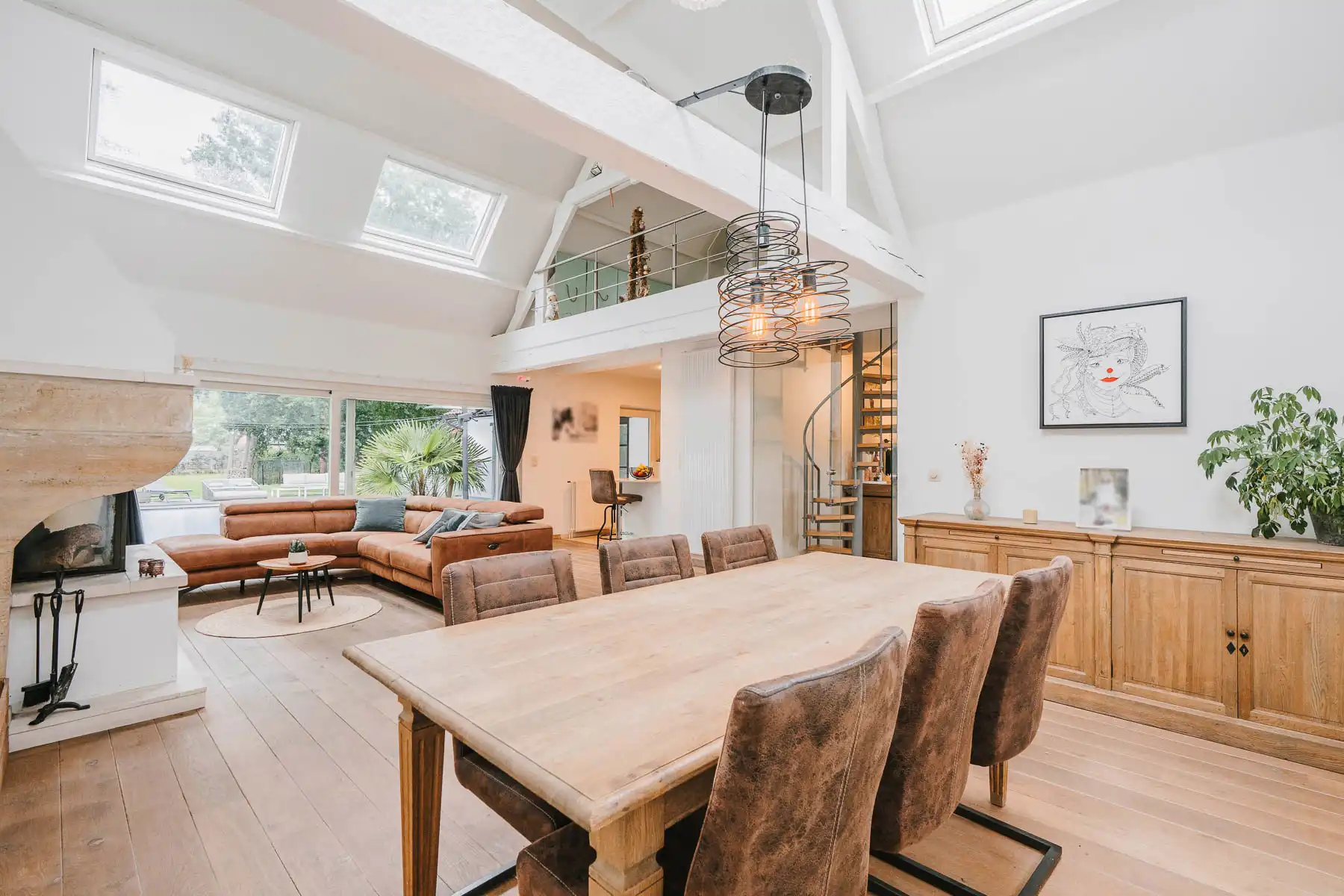 Prachtig gerenoveerde landelijke woning met zwembad foto 5